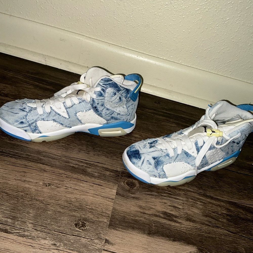 Kids Blue and White High-Top Sneakers